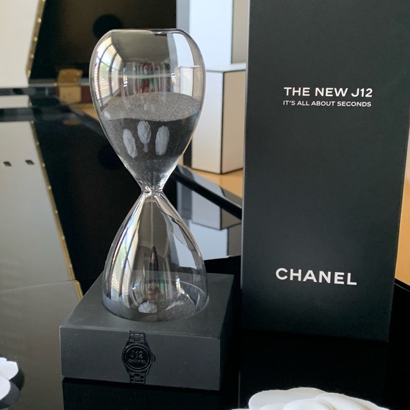 CHANEL Other - CHANEL | Hourglass Decor - Very Rare